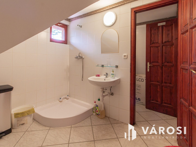 Üzlethelyiség, étterem