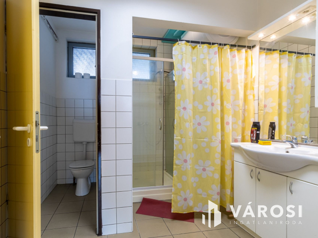 Soroksári úton iparterület eladó, akár működő üzemmel