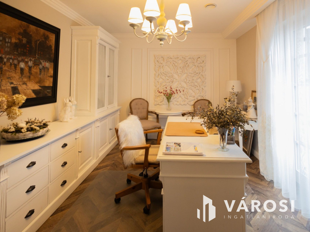 Mediterrán hangulatú ingatlan az Aranyparton