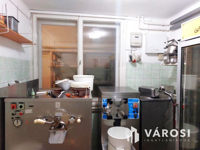 Népszerű Cukrászda + Elismert Cukrászüzem + Belvárosi otthon