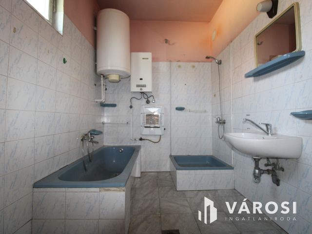 Központhoz közel családi ház eladó Sarkadkeresztúron