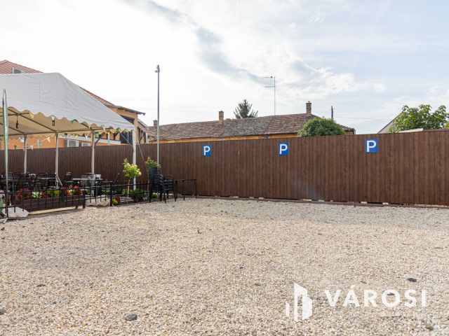 Bejáratott pizzéria, étterem meglévő ügyfélkörrel eladó!