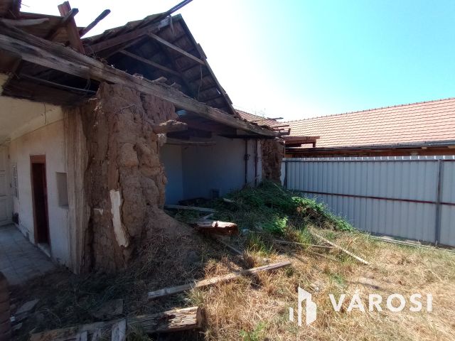 Pásztó, Hasznos: a kis parasztház újjászületésre vár