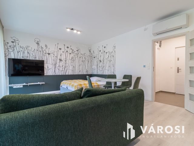 Bútorozott Luxuslakás Balatonföldváron – Azonnal költözhető