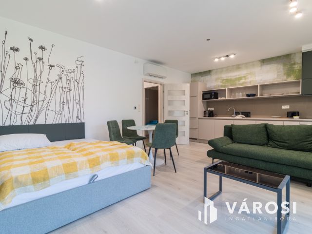 Bútorozott Luxuslakás Balatonföldváron – Azonnal költözhető