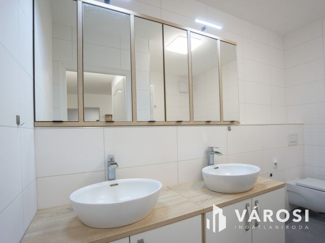 Belvárosi lakás, exkluzív házban