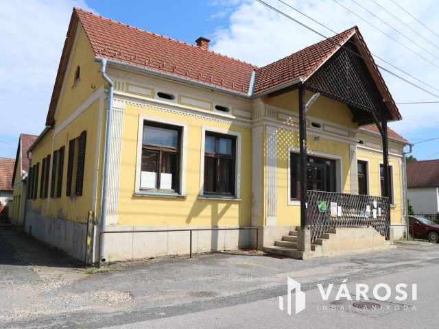 Rábagyarmat,volt presszó,cs.háznak,vagy üzletnek eladó