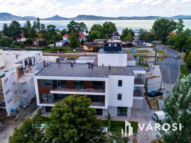 Új építésű lakás (A72), a Balatontól 200 méter távolságra