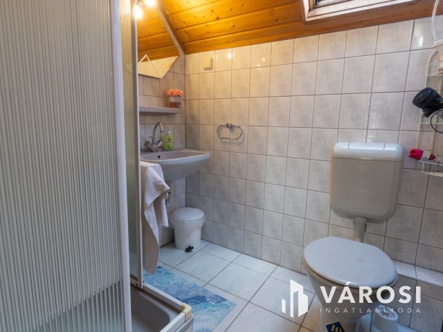 Családi ház és apartman egyben-kiváló befektetési lehetőség