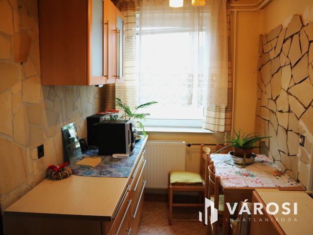 Táplánszentkereszt,2generációs,5szoba,családi h. eladó.