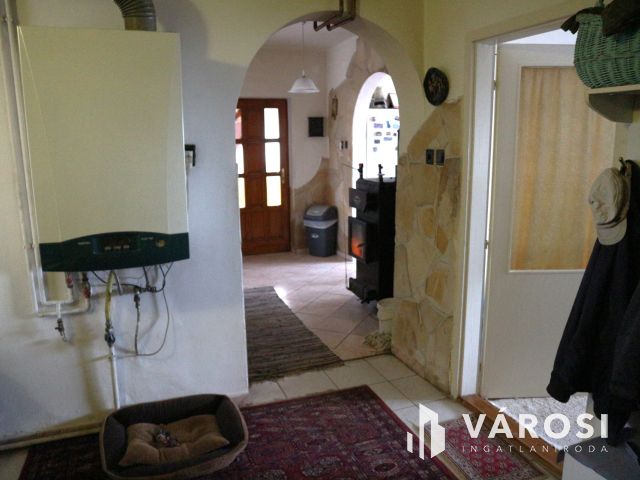 Táplánszentkereszt,2generációs,5szoba,családi h. eladó.