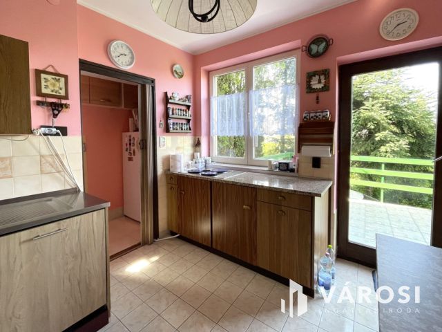 Kétgenerációs családi ház , sok lehetőséggel