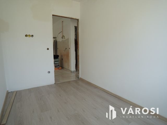 Csurgón, modern belső elosztású, felújított családi ház!