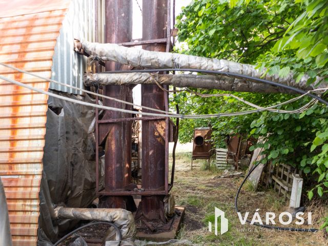 Erdészház utcai gazdaság Eladó