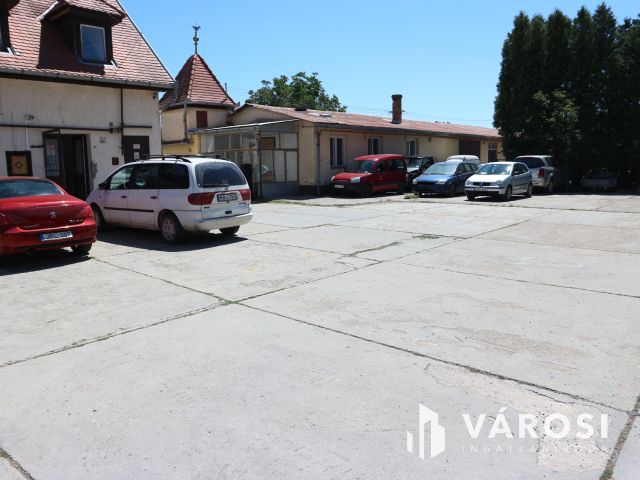 Zalaszentgrót,Ipari telephely,város központi,7csarnok eladó!