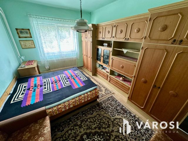 Kiváló adottságú, 3 szobás ikerház eladó!