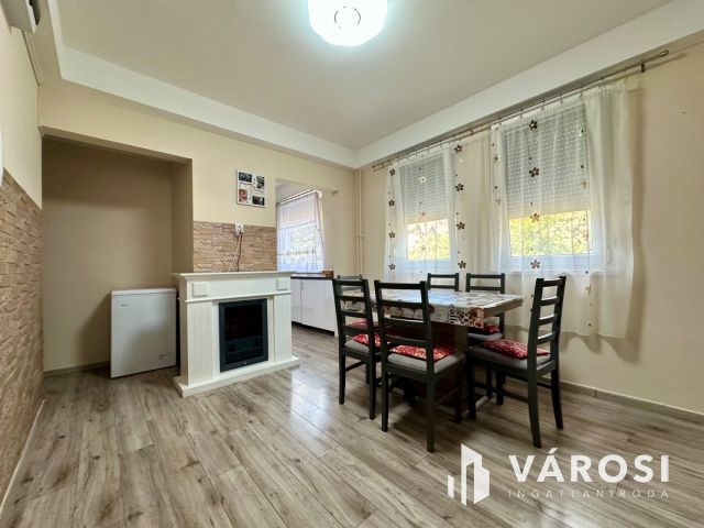 Gorkijon 1. emeleti, 1+2 félszobás, felújított lakás eladó!