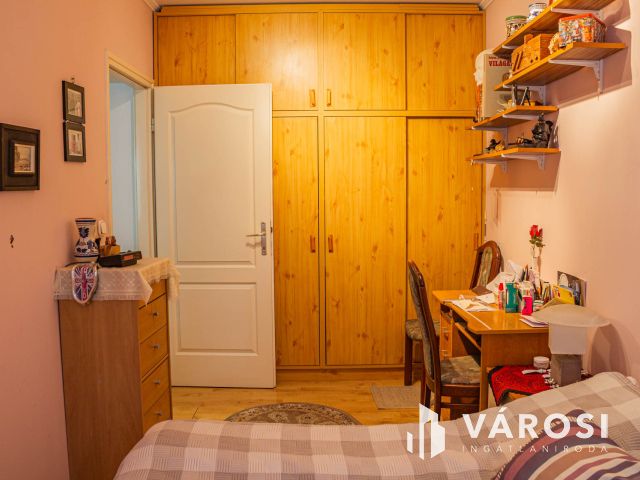 Tágas 2 szobás az I. emeleten garázs lehetőséggel