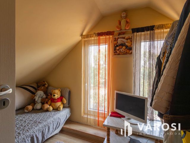 Dönts okosan! - ház és udvar panel helyett!