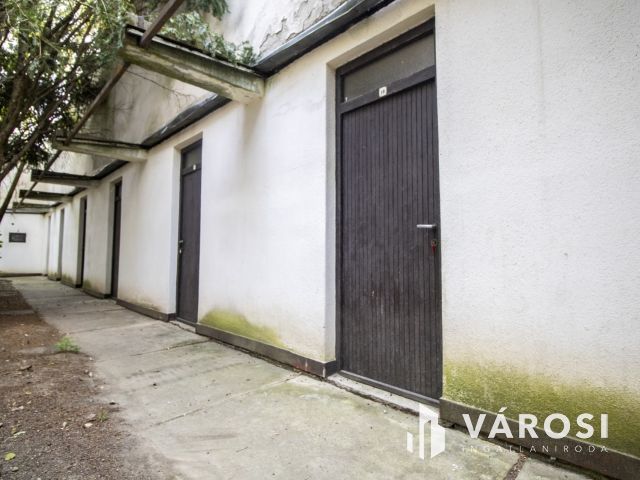 Turisztikai, közösségi célra is alkalmas üdülő Szanazugban