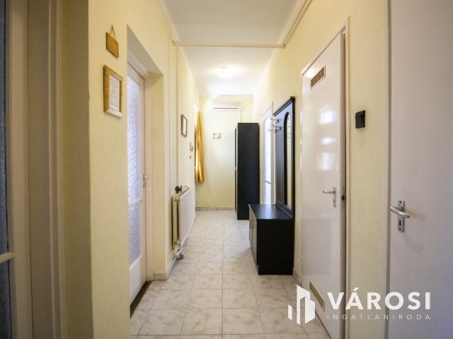 Otthon és vállalkozás a fürdő mellett-Füzesgyarmat