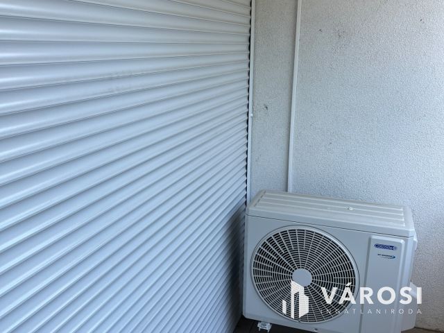 Debrecen Belvárosban, Dupla komfortos Nagy Lakás Kiadó!