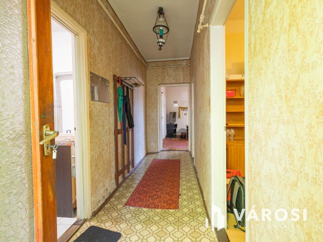 Családi ház tele lehetőséggel!