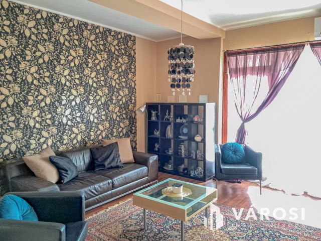 Társasházi lakás 200 m2-es kertrésszel Hatvanban!