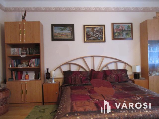 Eladó családi ház Érsekvadkerten csendes környezetben!