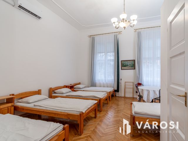 Egy szelet történelem a Bécsi körúton