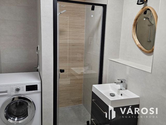 Debrecen Belvárosi Szuper Kis Albérlet!