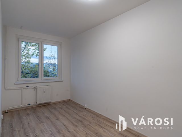 Full új 4 szobás lakás amerikai konyhával felsővároson