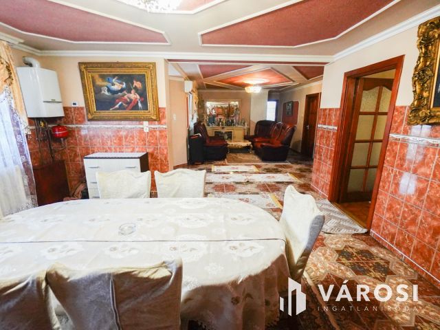 Remek elhelyezkedéssel Turán!