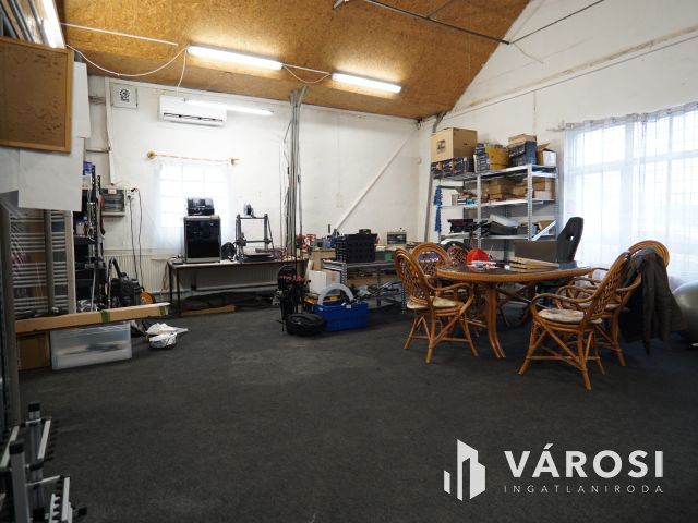 Déli városrészben, ipari övezetben,  Telephely eladó!