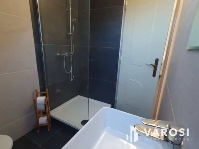 Kiváló, újszerű napelemes ikerfél Széplakon eladó