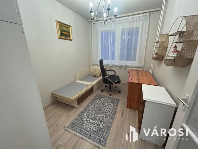 Kiadó első emeleti lakás a Debreceni Egyetem közelében