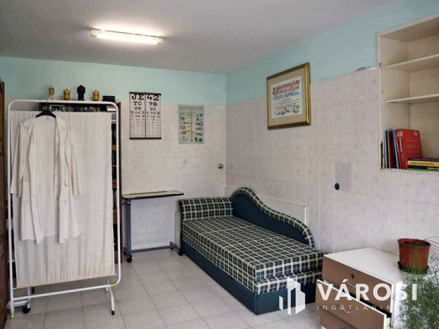 Balatonmáriafürdőn, családi ház, 150m-re a víztől