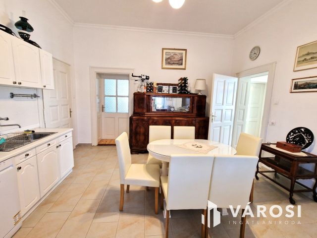 Hangulatos vidéki kúria a Sebes-Körös közelében