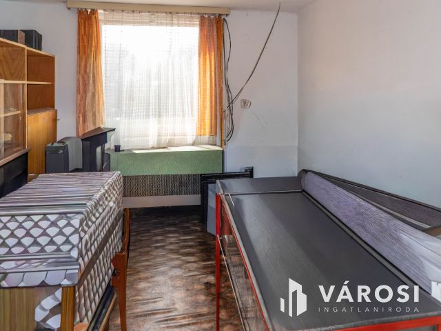 Két lakrész, nagy telek, végtelen lehetőségek