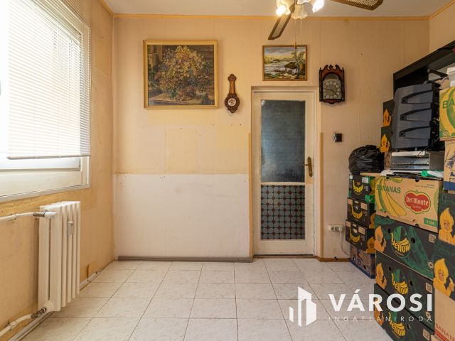 2 szoba+étkezős 60 m2-es lakás a József Attila lakótelepen!