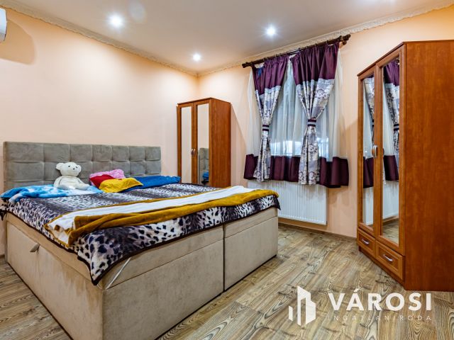 Teljesen újjáépített családi ház Zsámbokon eladó