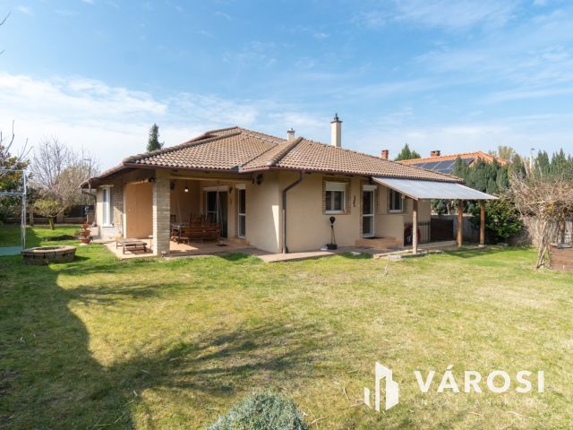 Tágas mediterrán otthon Siófok-Fokihegyen