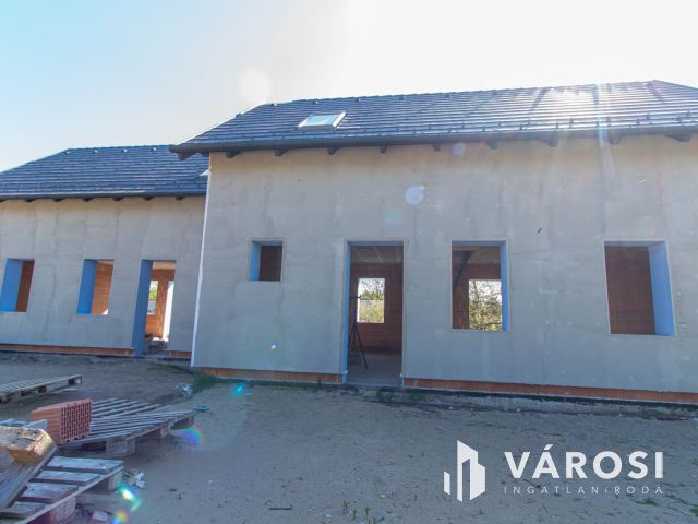 Új építésű ikerház Pócsmegyeren – most még alakítható!