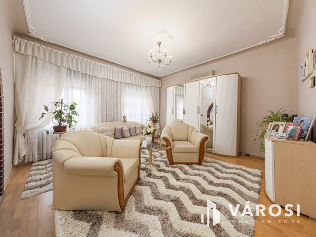 Felsővároson sarki telek