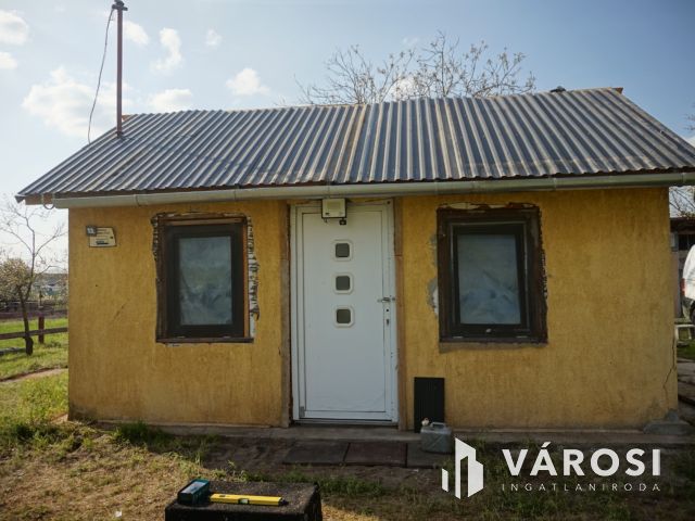 Hétvégi ház ideális áron!