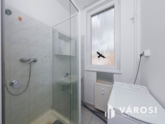 Liget melletti téglalakás