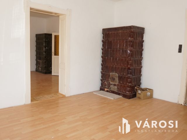 Kertes ház a Csúcson